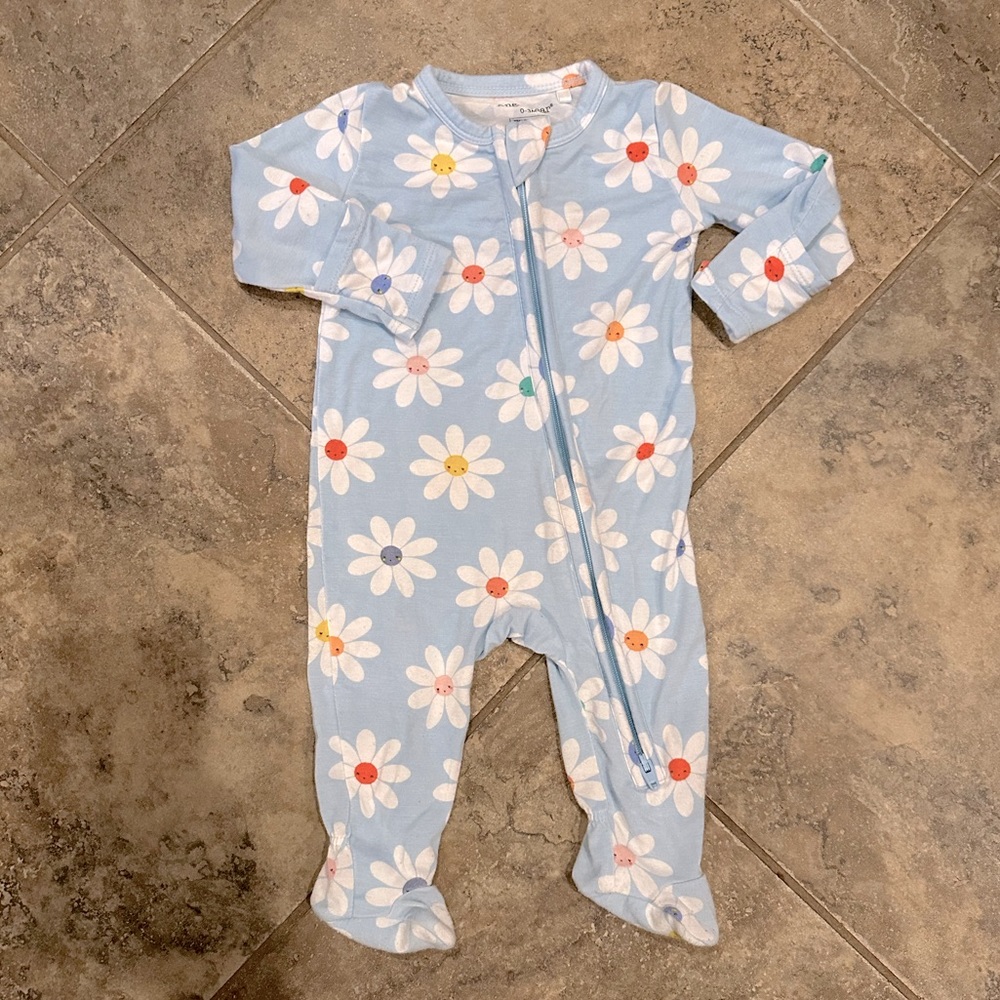 Baby girl sleeper footie in like new condition
